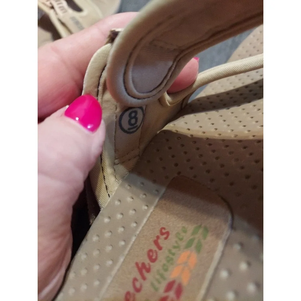 Skechers Women's 8 Reggae All Natural Outdoor Lifestyle Taupe Sandals Adjustable